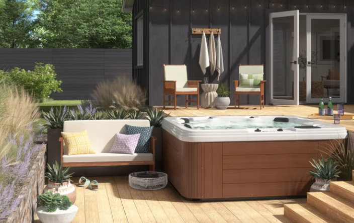 How to Choose the Right Hot Tub for Your Backyard